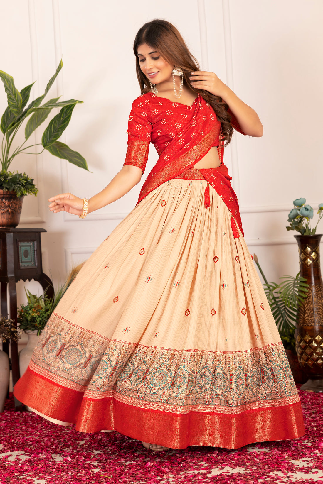 Tussar silk lehenga for festive season to charm your look!✨