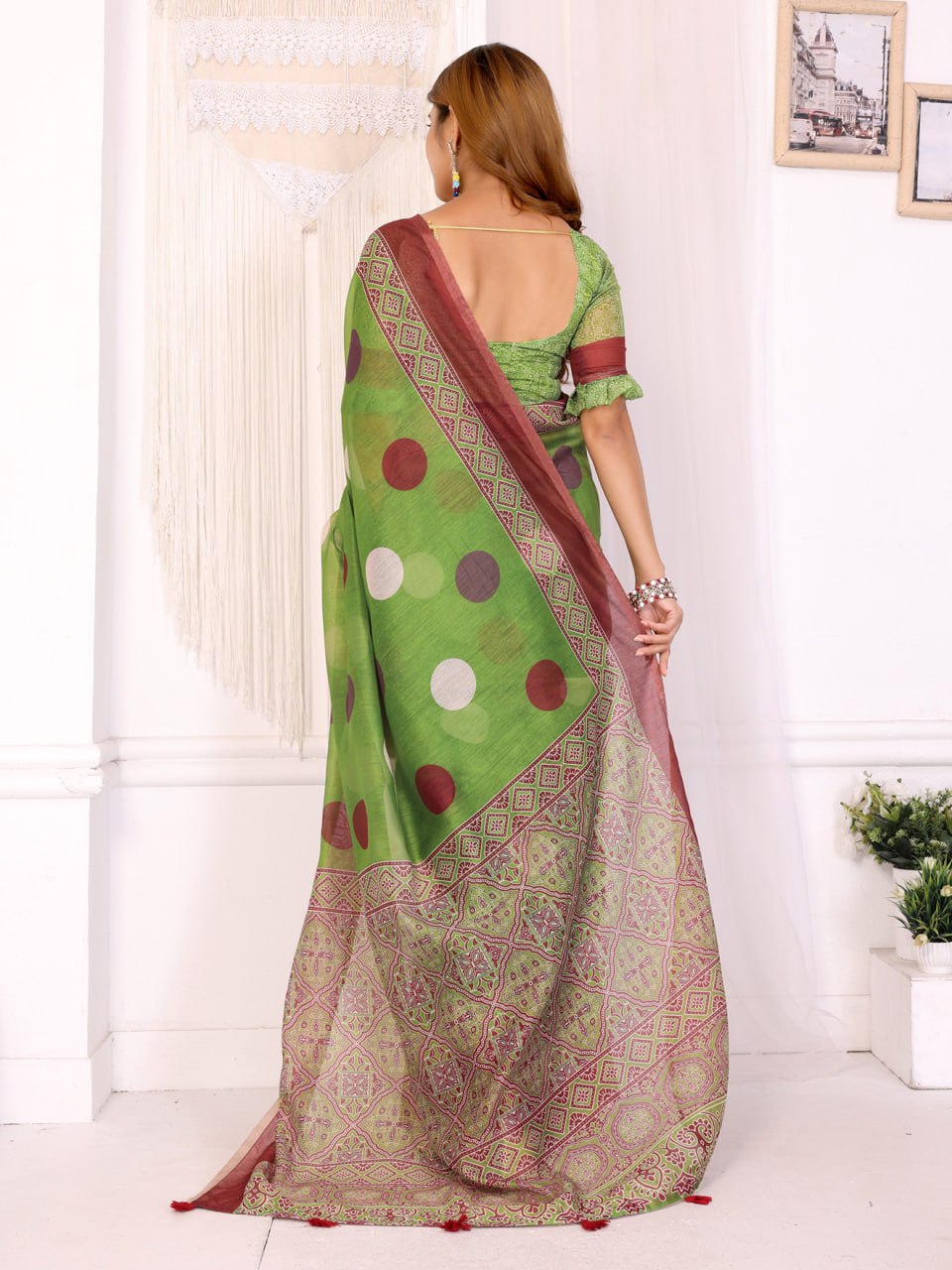 Green & Maroon Polka Dot Printed Chanderi Saree