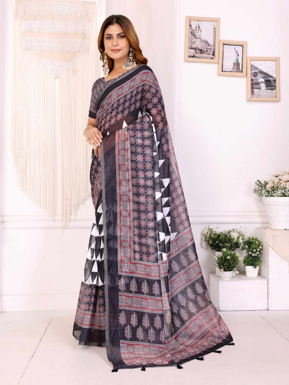 Black & Maroon Geometric Printed Chanderi Saree