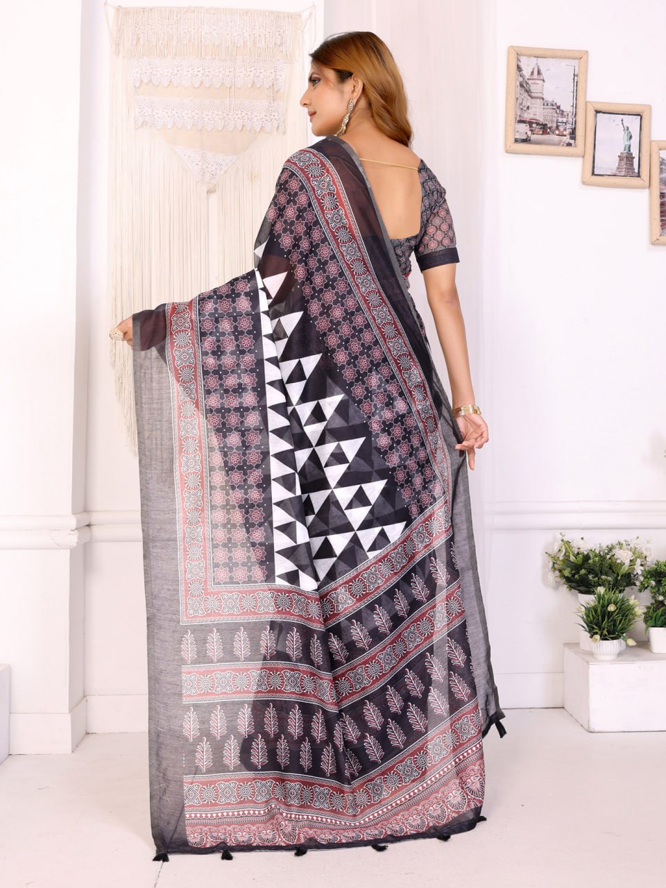 Black & Maroon Geometric Printed Chanderi Saree
