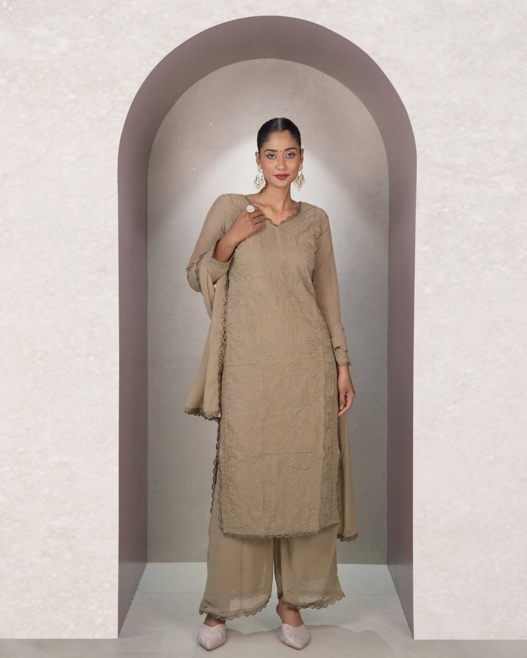 chikankari embroidery 3 pic suit