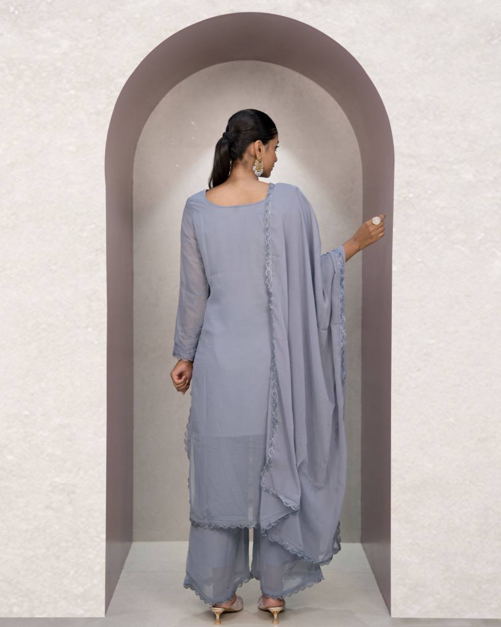 chikankari embroidery 3 pic suit