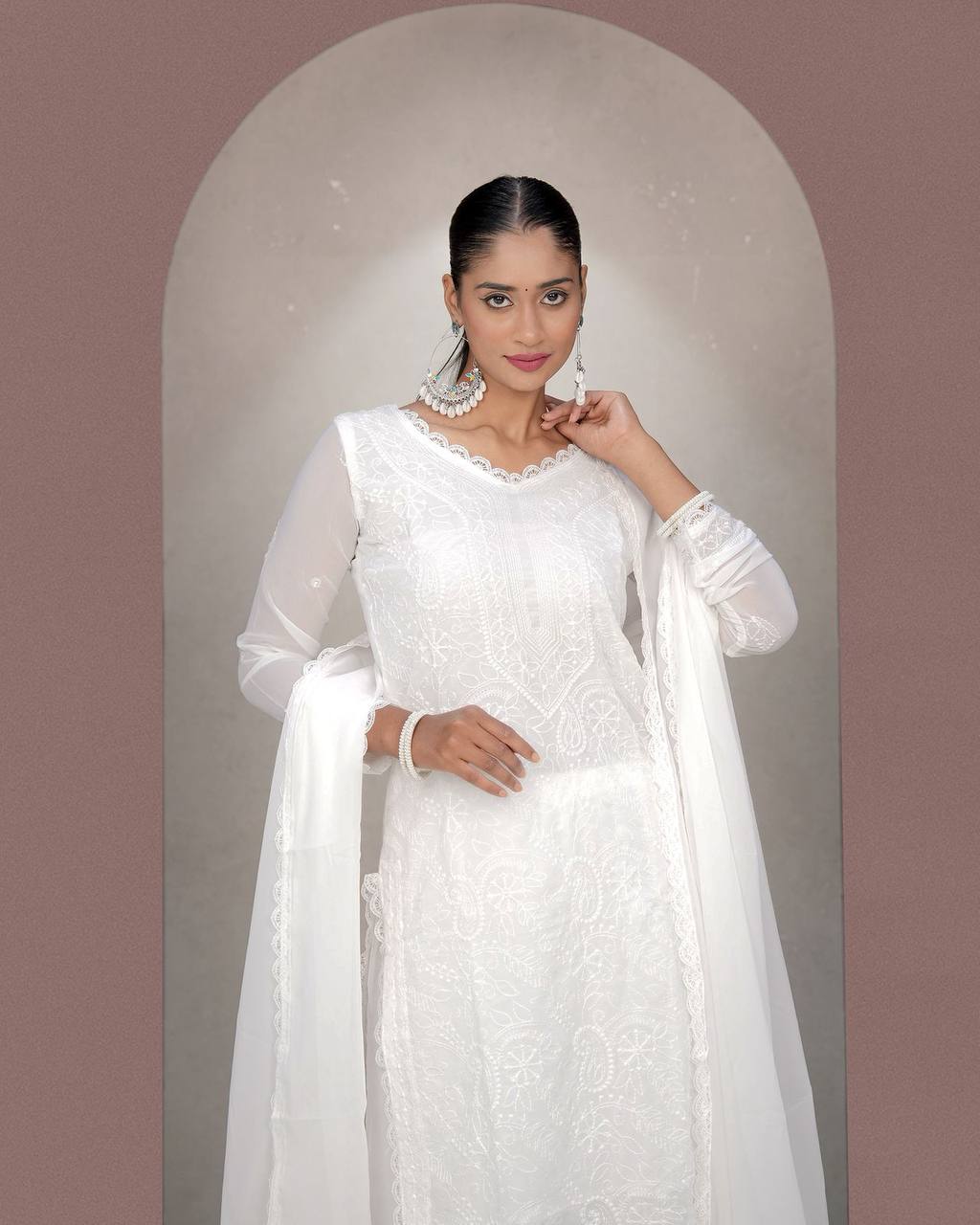 chikankari embroidery 3 pic suit