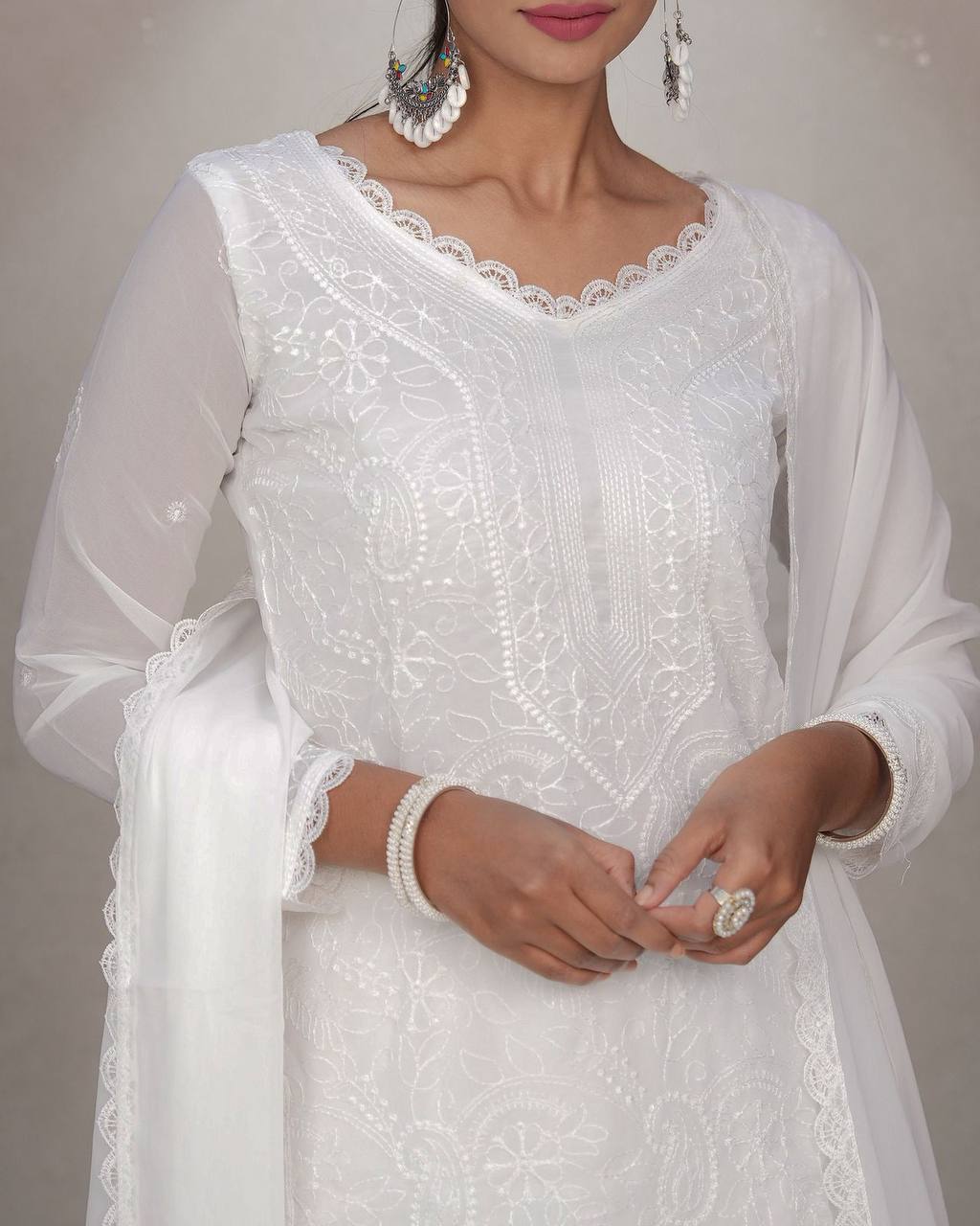 chikankari embroidery 3 pic suit