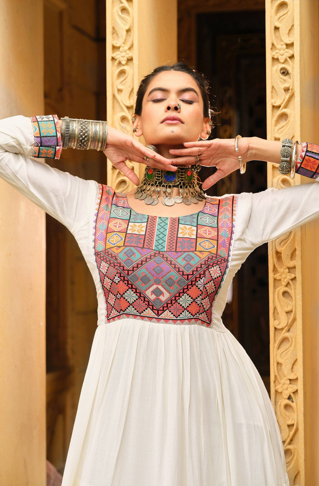 GAMTHI LOOK BEAUTY