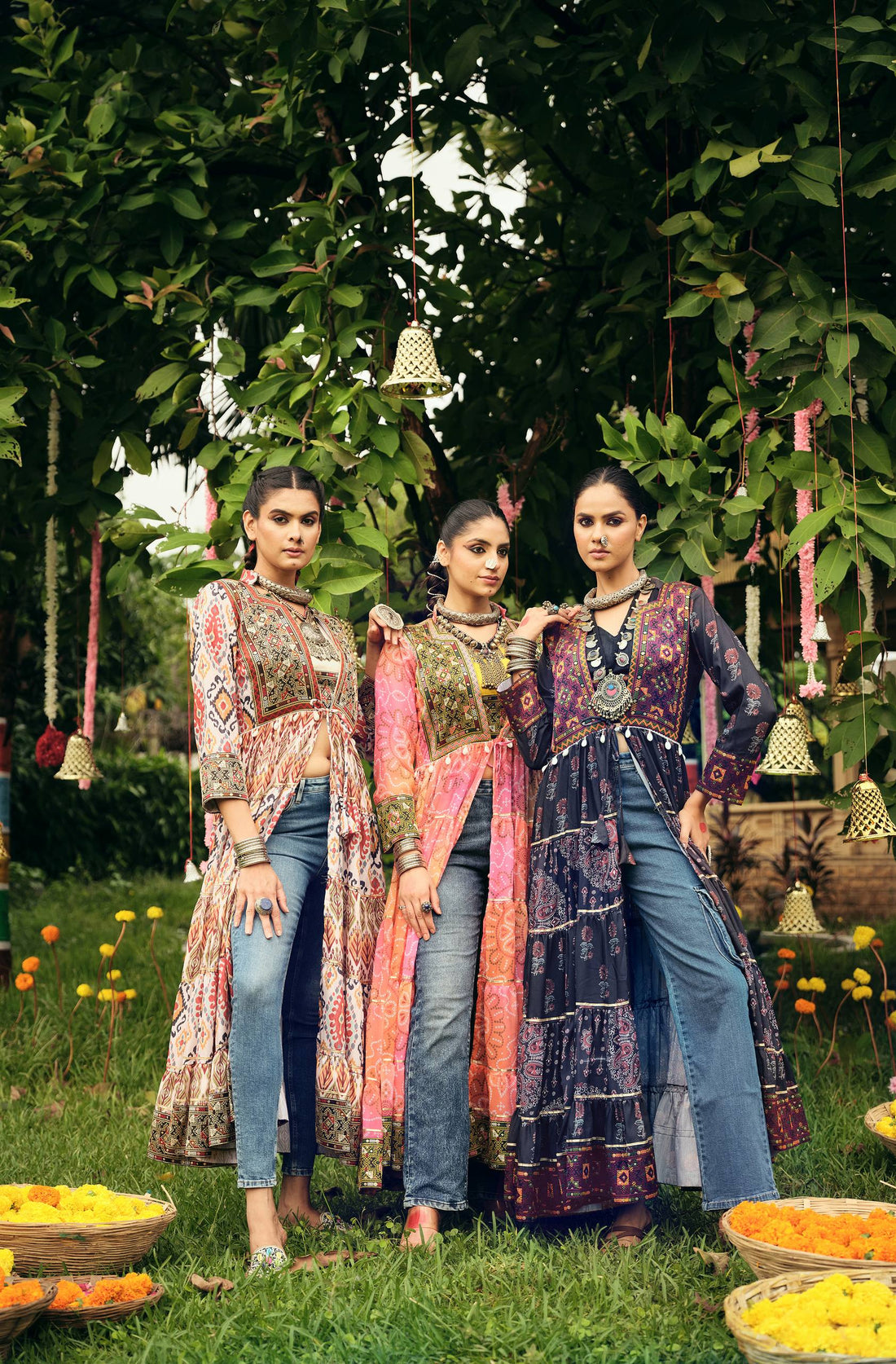 TREDISHNAL LOOK WITH FANCY COLORS