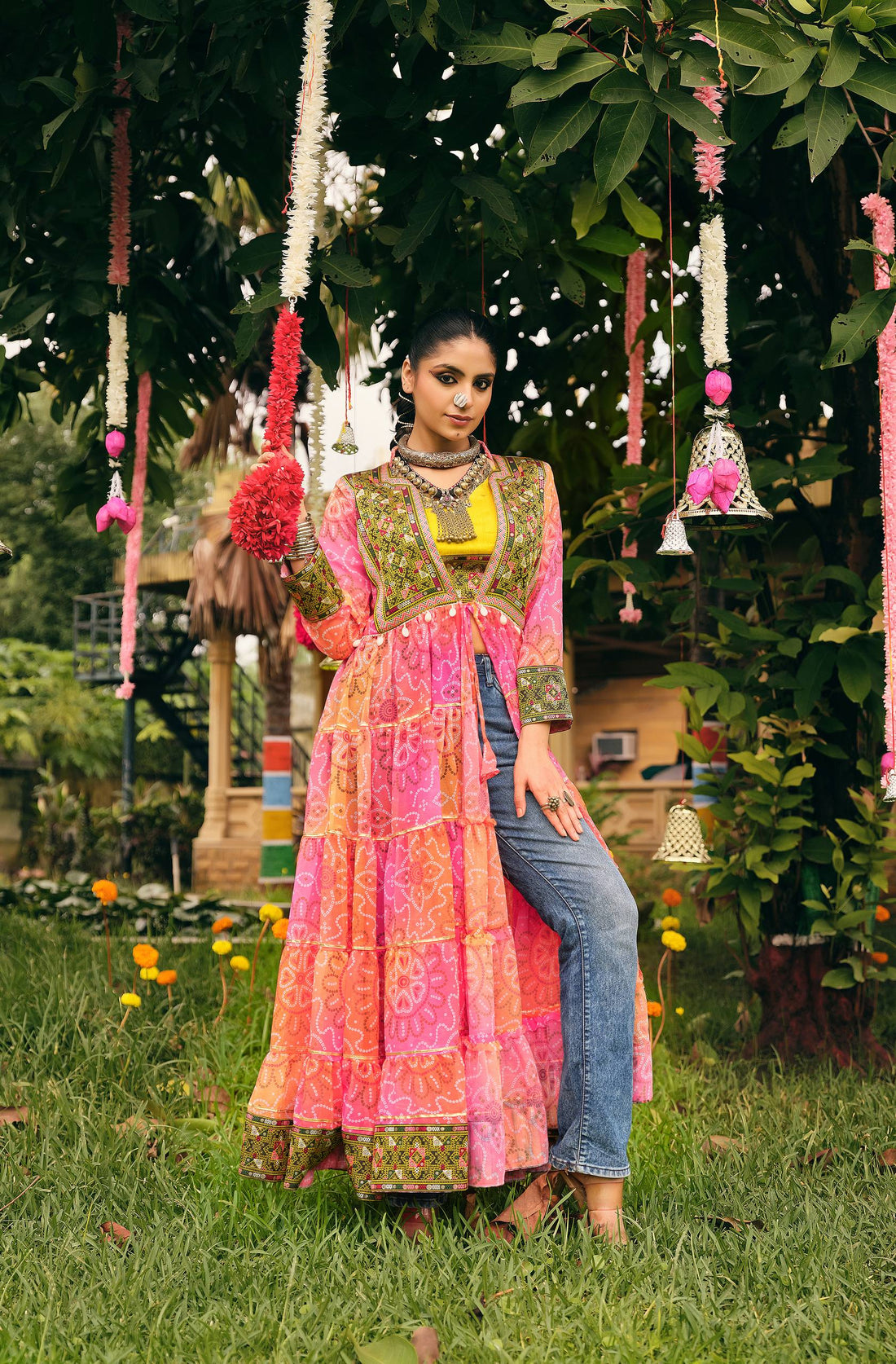 TREDISHNAL LOOK WITH FANCY COLORS