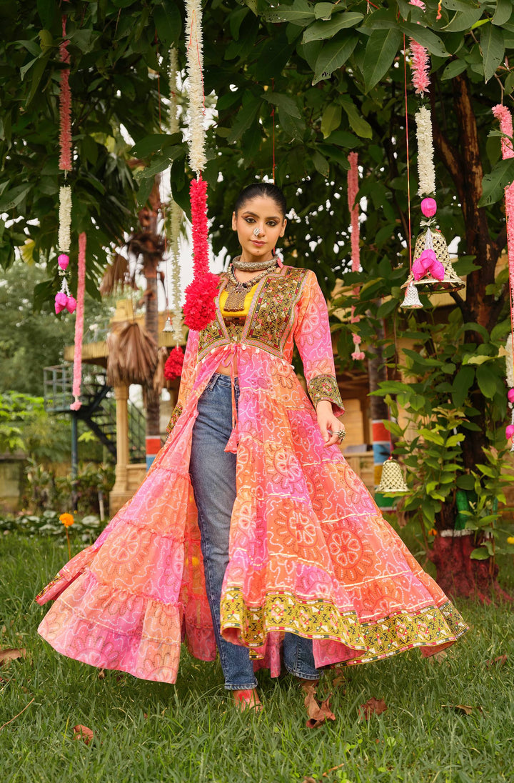 TREDISHNAL LOOK WITH FANCY COLORS
