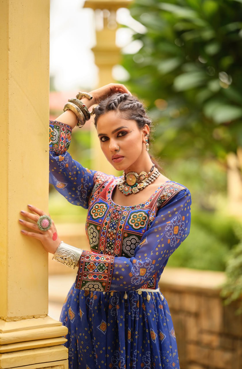 COLORFULL LOOK FOR NAVRATRI