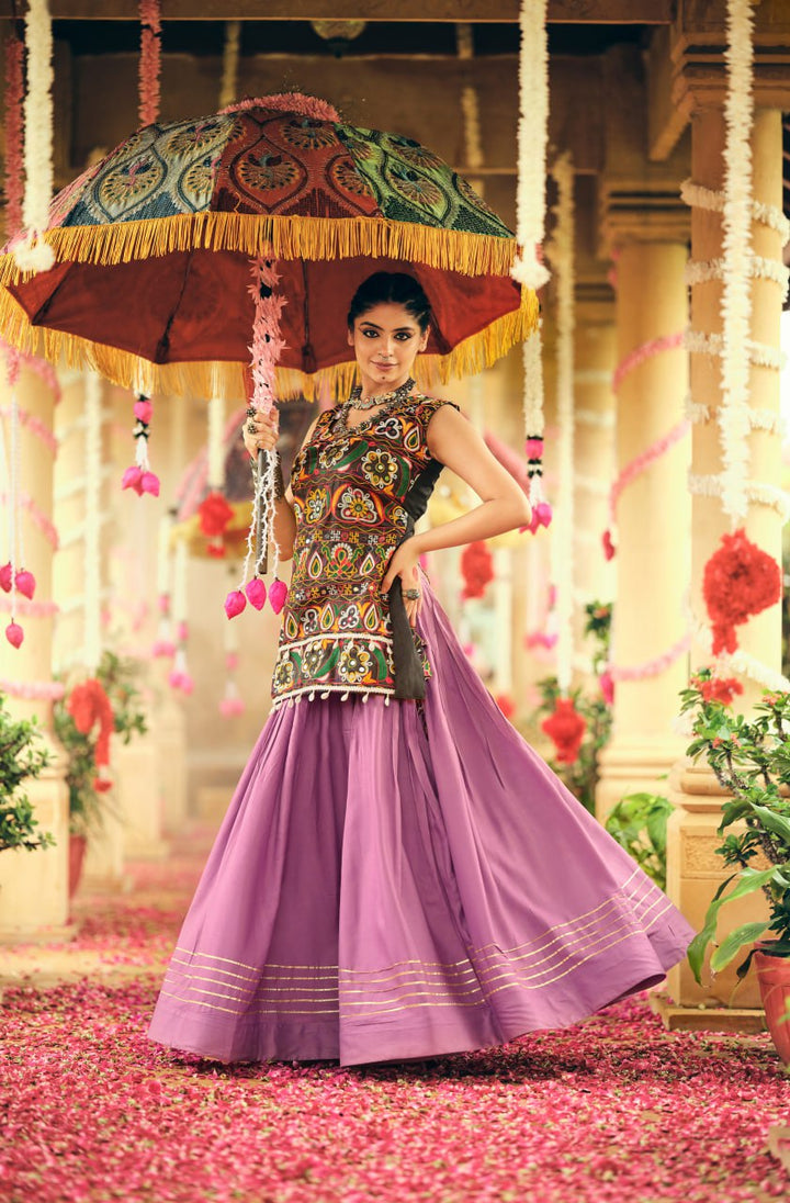 TREDISHNAL LOOK WITH GAMTHI WORK